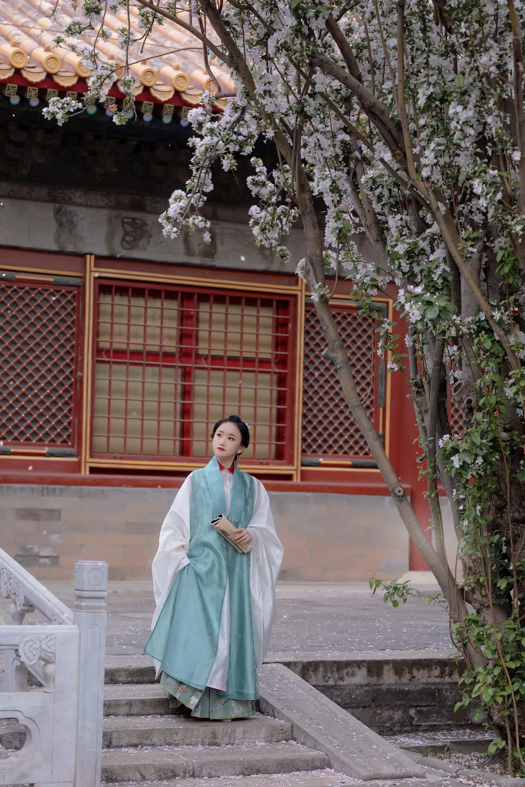 [YITUYU艺图语]2021.08.30 花想容 晴空 [24P]插图5
